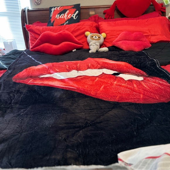 Meet your Posher, Marites - Picture 4 of 6